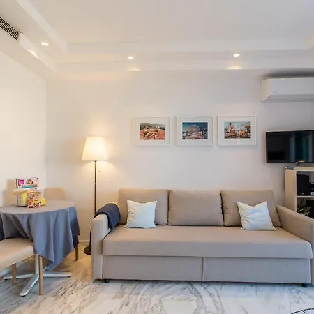 Royal Promenade Pool Terrace Sea View Air Conditioning شقة