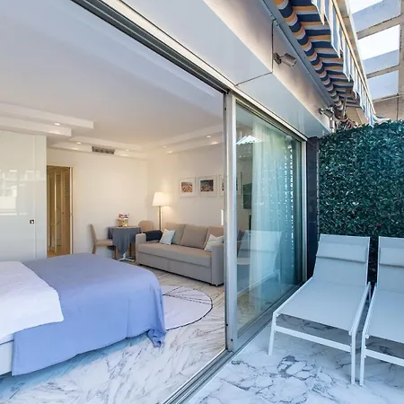 Royal Promenade Pool Terrace Sea View Air Conditioning شقة *