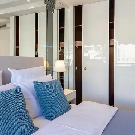 Royal Promenade Pool Terrace Sea View Air Conditioning Nice