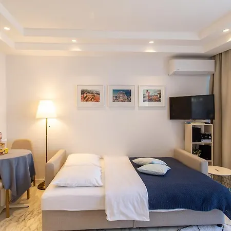 Royal Promenade Pool Terrace Sea View Air Conditioning Nice